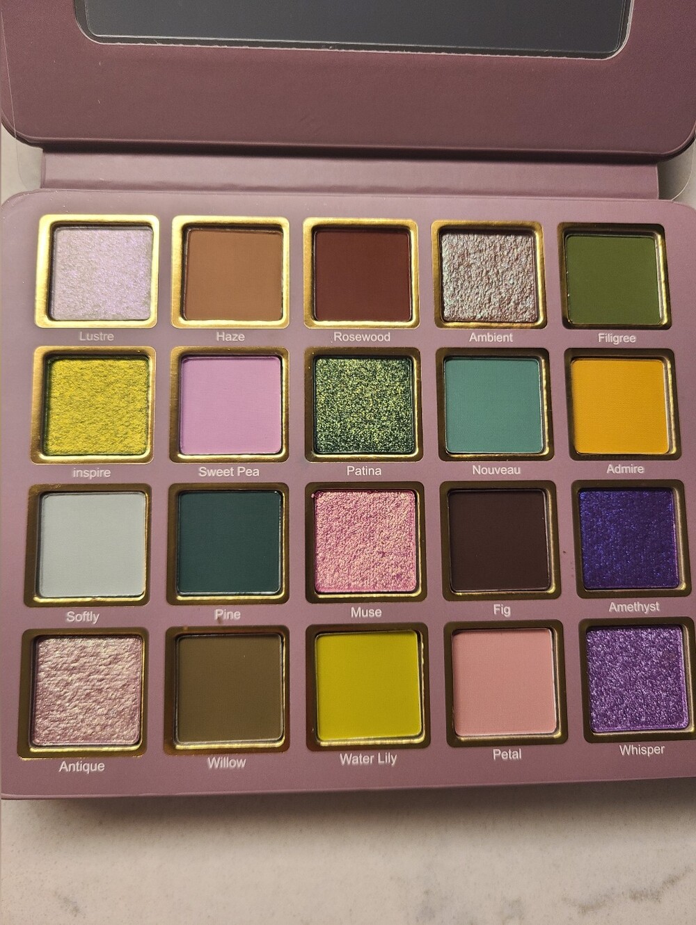 Cosmic Brushes MUSE Eyeshadow Palette